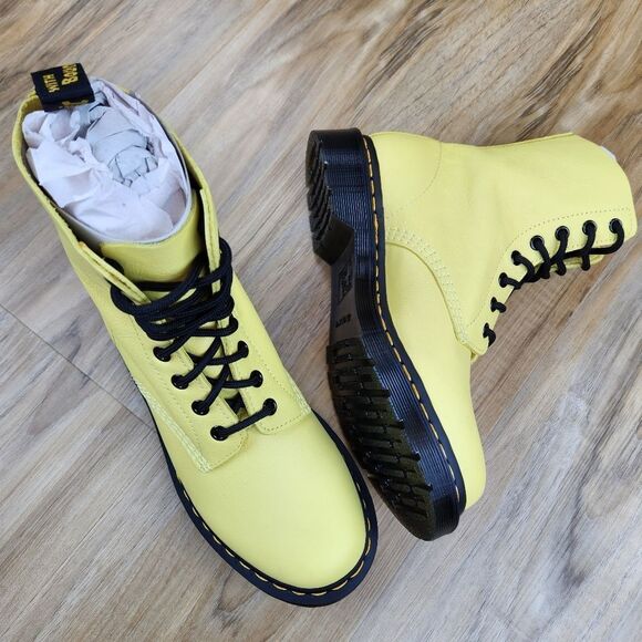 🩵NIB Dr. Martens Lemon Yellow Pascal Virginia Leather 1460 Boots Size 11 - Picture 4 of 15